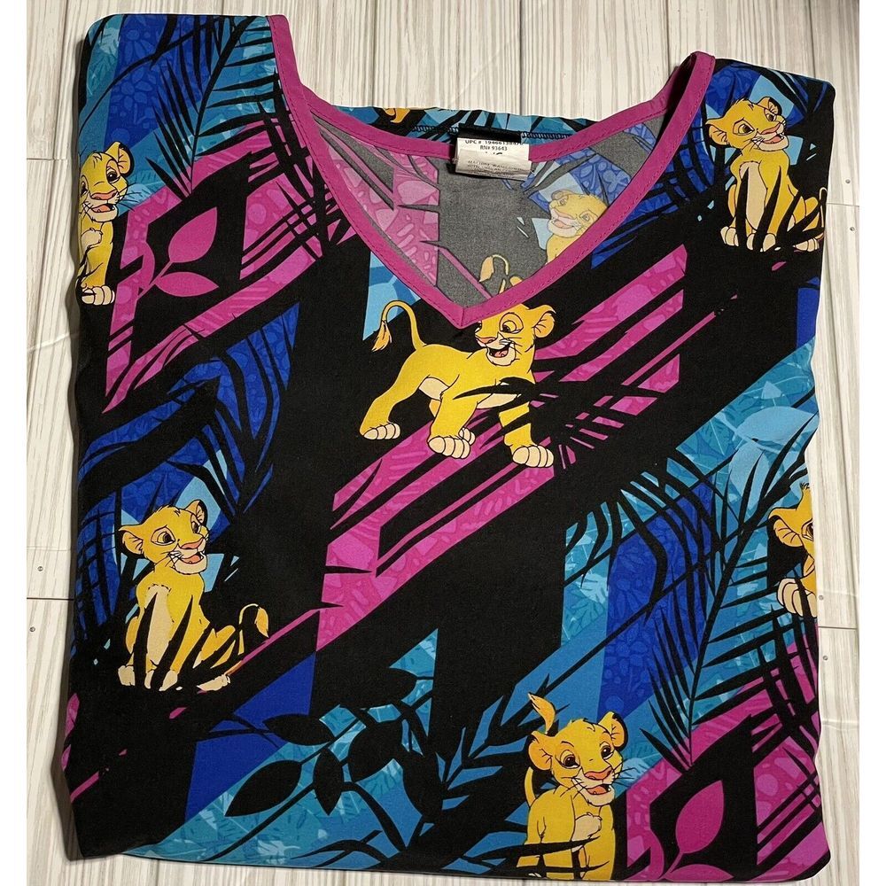 Women's  Scrub Top Black  Disney Lion King Simba -‎ Size Large Vibrant Colors